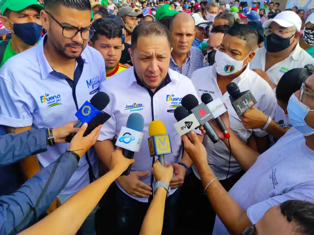 José Brito RETA a Barreto Sira para competir por la candidatura en Anzoátegui