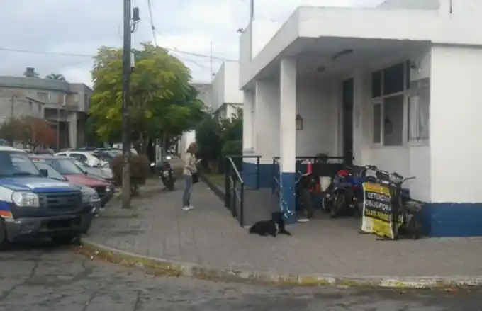 Un anciano se entregó a la policía porque "no pudo" matar a su hija