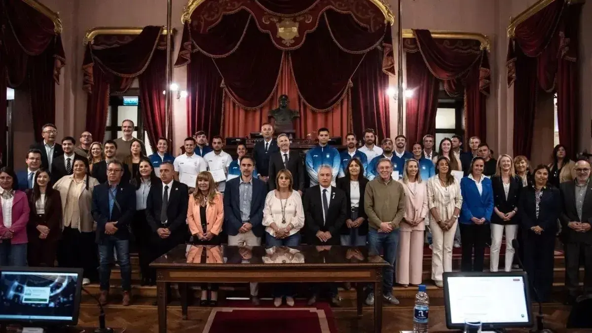 El Gobernador reconoció a los deportistas entrerrianos que representaron al país en los Juegos Suramericanos