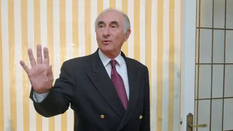 Fernando de la Rúa se encuentra internado en terapia intensiva