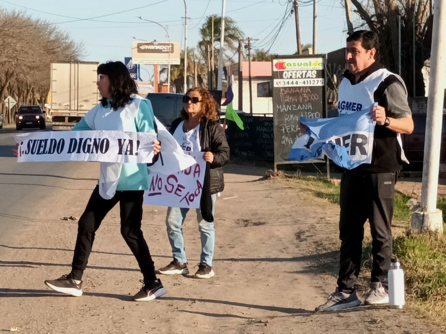 Agmer realizó volanteada para manifestar sus reclamos