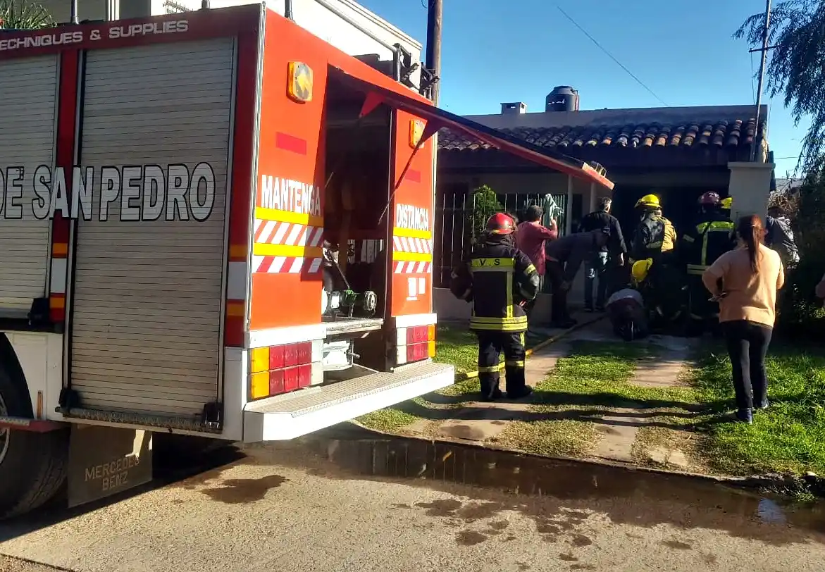 Incendio afectó parte de una vivienda en Río Tala