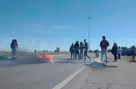 Vecinos afectados por los cortes en la Ruta 226: "Tenemos derecho a transitar libremente"