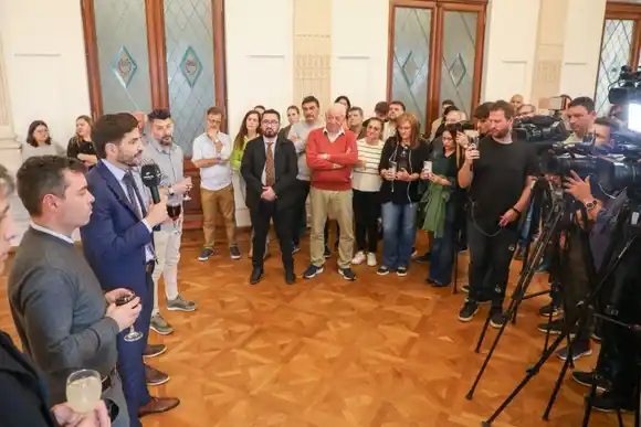 Pullaro: “Creemos en un gobierno abierto y para eso es clave la ayuda del periodismo”