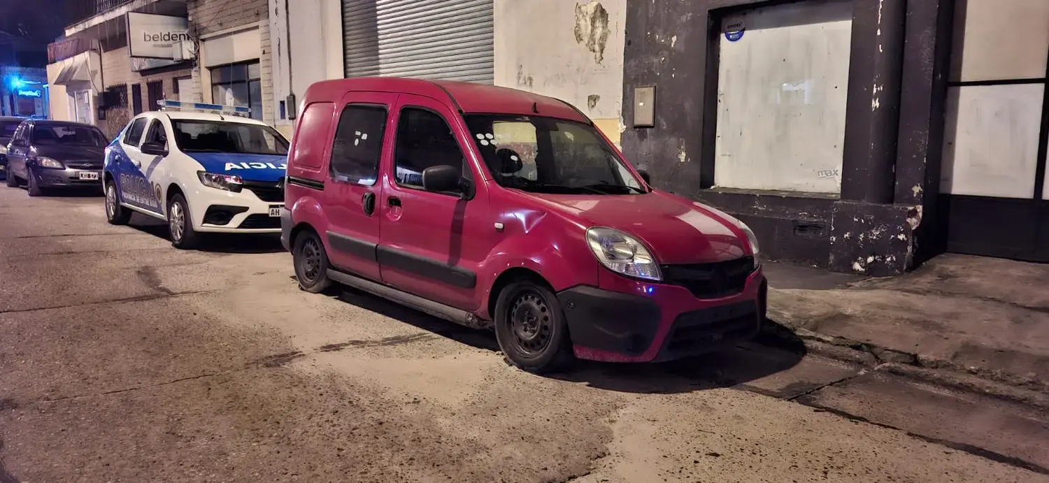 Secuestraron en Concordia una Renault Kangoo que tenía pedido vigente de Santa Fe