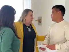 Familias adjudicatarias del Plan 100 Viviendas recorrieron sus futuras casas