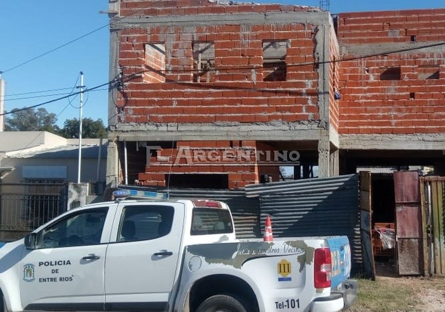 Un hombre cayó de un andamio y fue trasladado al Hospital