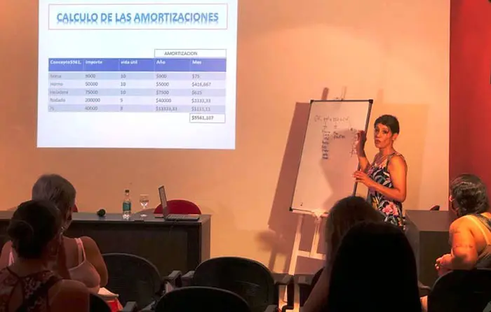 Se realizó un taller de costos para emprendedores