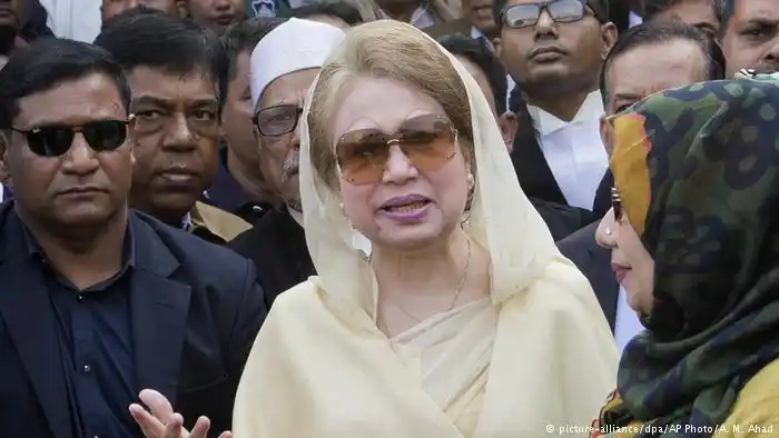 Bangladesh: siete años de prisión a ex primera ministra corrupta