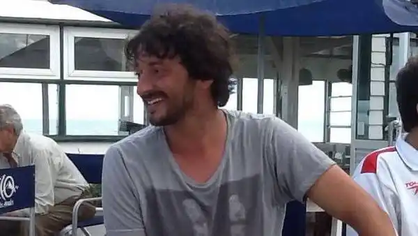 Pinamar: El Intendente se bajó el sueldo y respondió consultas por Twitter