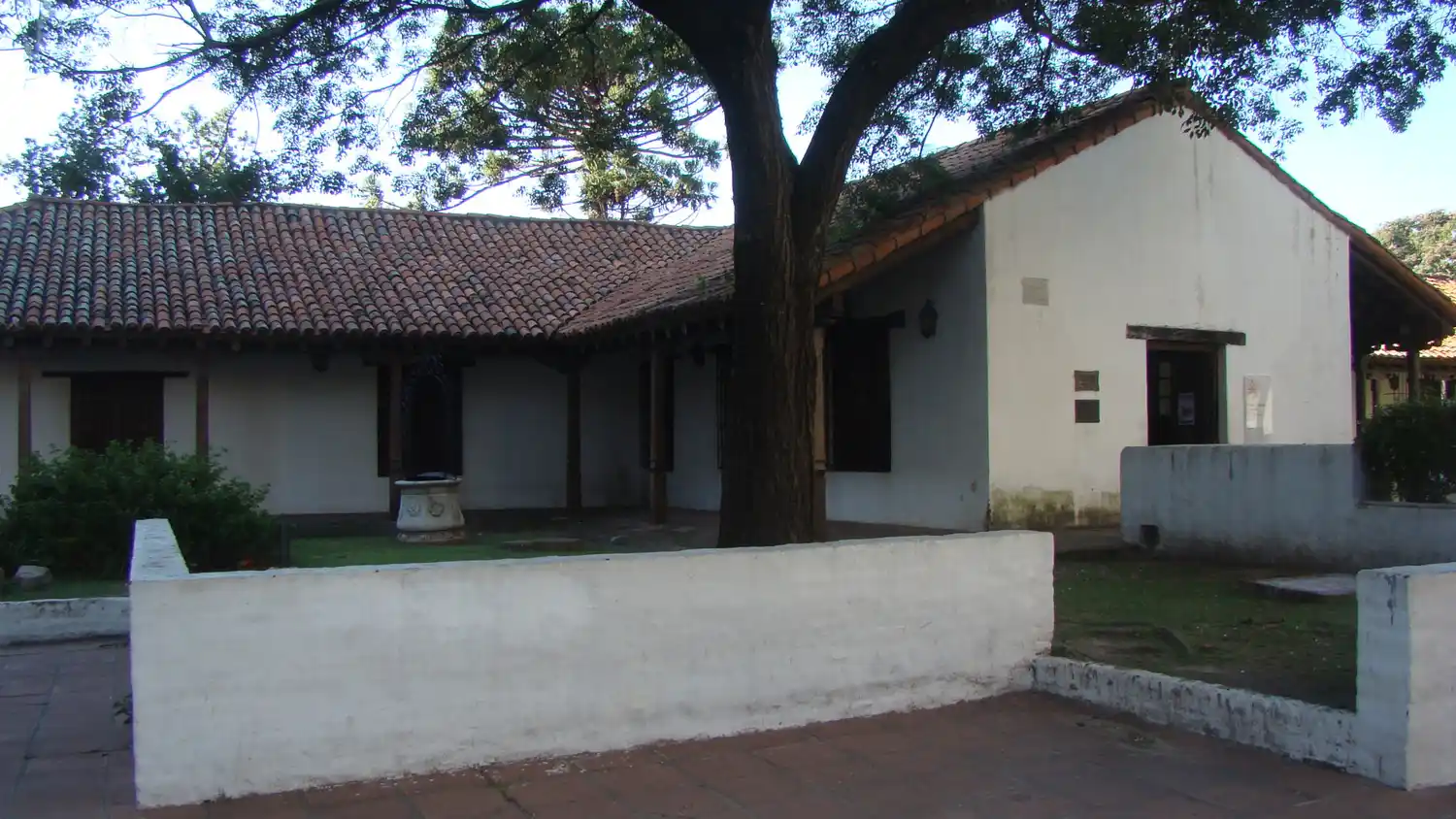 “Pieza del mes”: continúa la exhibición de fotografías de mujeres