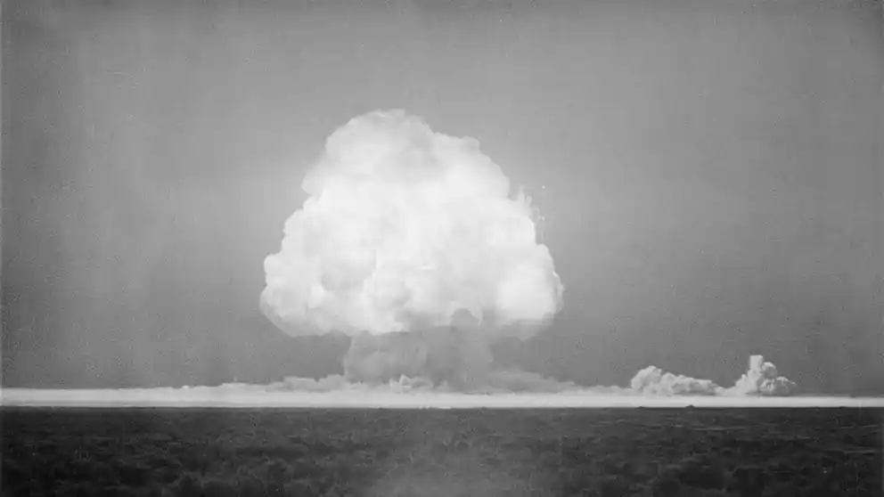 La prueba Trinity anticipó la devastación de Hiroshima y Nagasaki, donde murieron más de 210.000 personas por las bombas atómicas (Atomic Archive)
