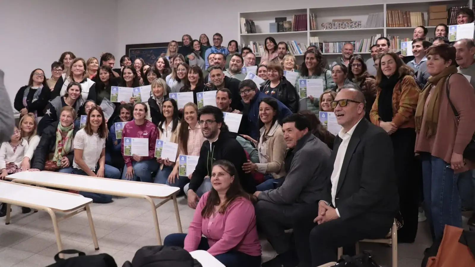 El Consejo Escolar de Tandil reunió a cooperadoras escolares en el IPAT para reconocer su labor voluntaria.