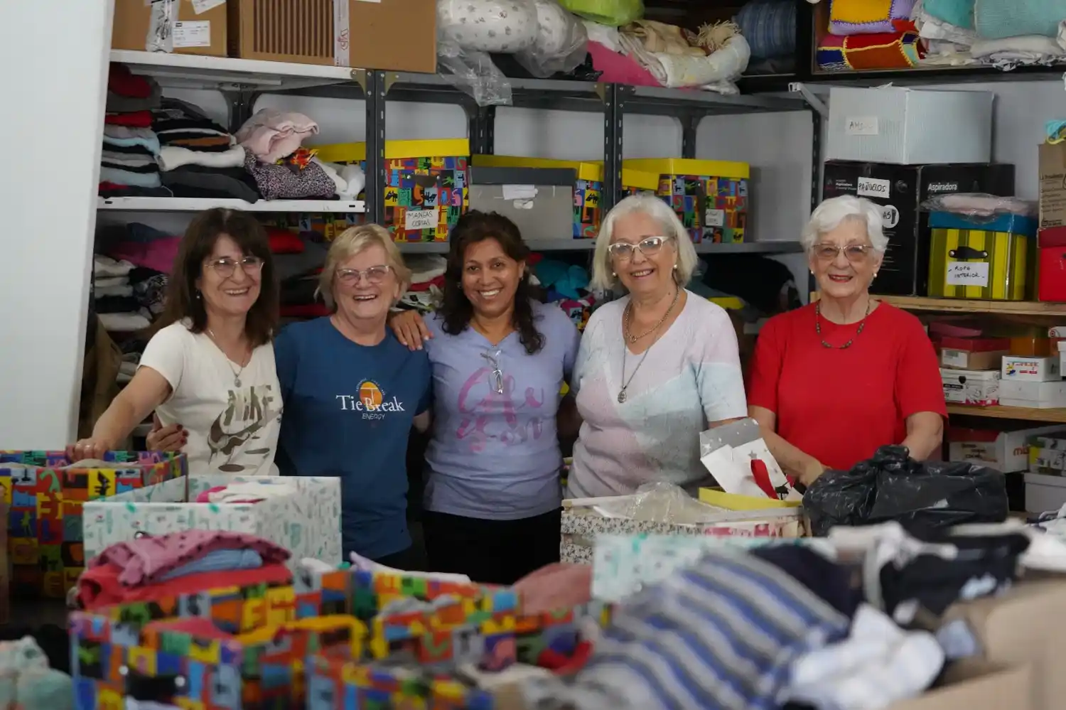 Las voluntarias transformaron al  "Roperito" en uno de los pilares fundamentales para el financiamiento de la ONG.