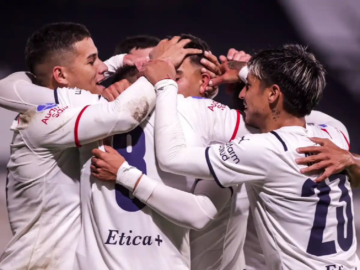 Independiente goleó en Paraguay y quiere dar pelea