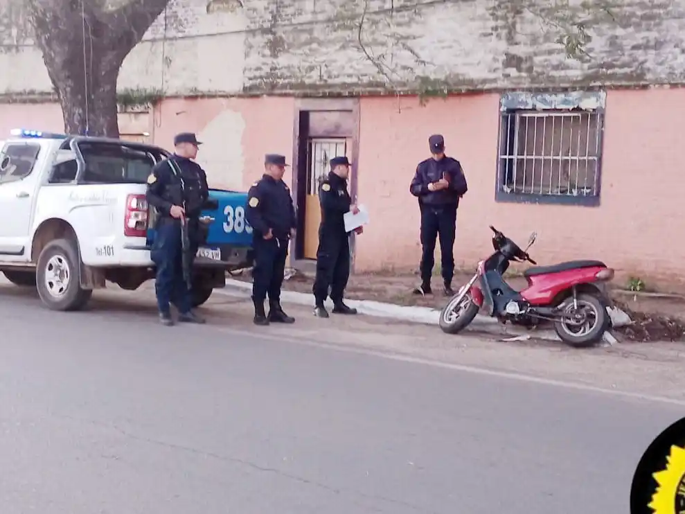 Persecución policial tras accidente: un detenido