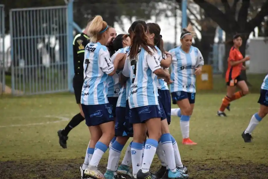 Fútbol femenino: de local contra Talleres de Remedios de Escalada