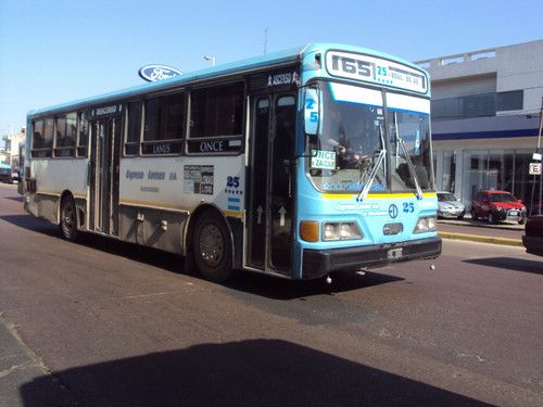 #DiaDeParo: Por agresiones, suspenden cuatro líneas de colectivos que llegan a Capital