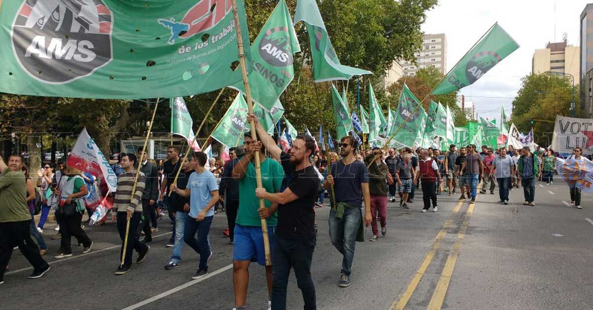 Fuerte protesta de estatales: "El conflicto social viene creciendo"