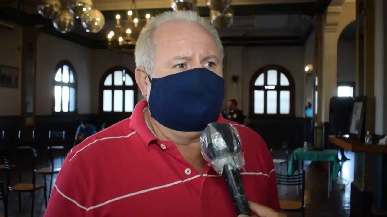 La selección nacional masculina de waterpolo entrena en el club Regatas