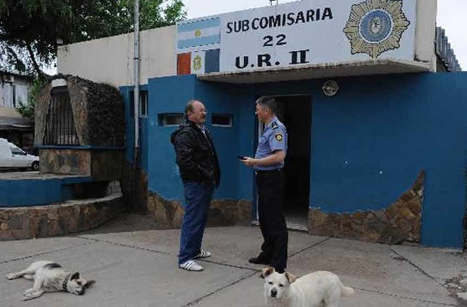 Vandalismo y pintadas nazis en una escuela