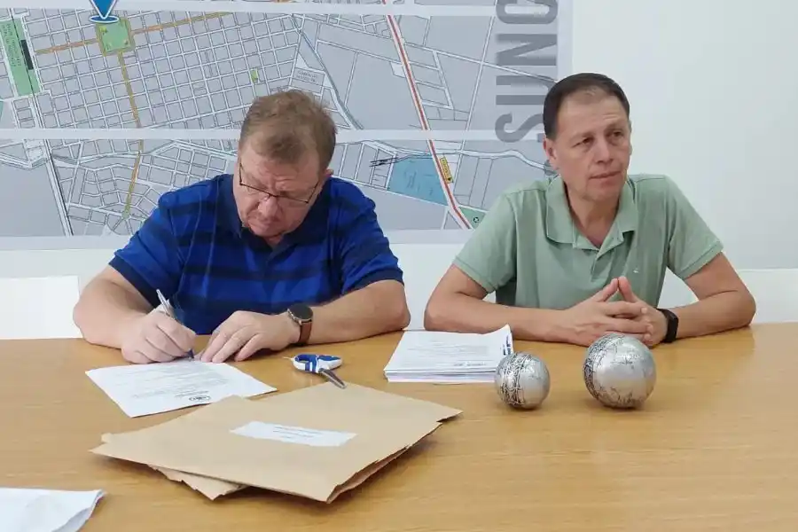 Se realizó la apertura de sobres para la adquisición de una máquina chipiadora en Sunchales