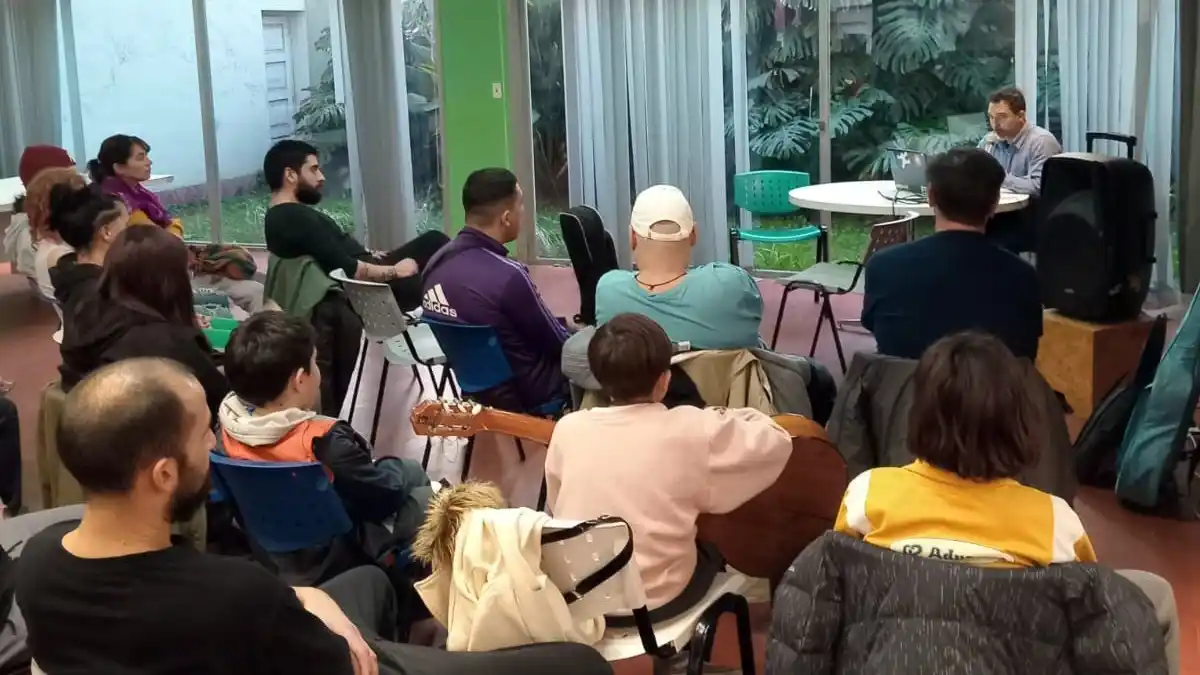 Clase abierta. A cargo de docentes de distintas carreras de la Escuela