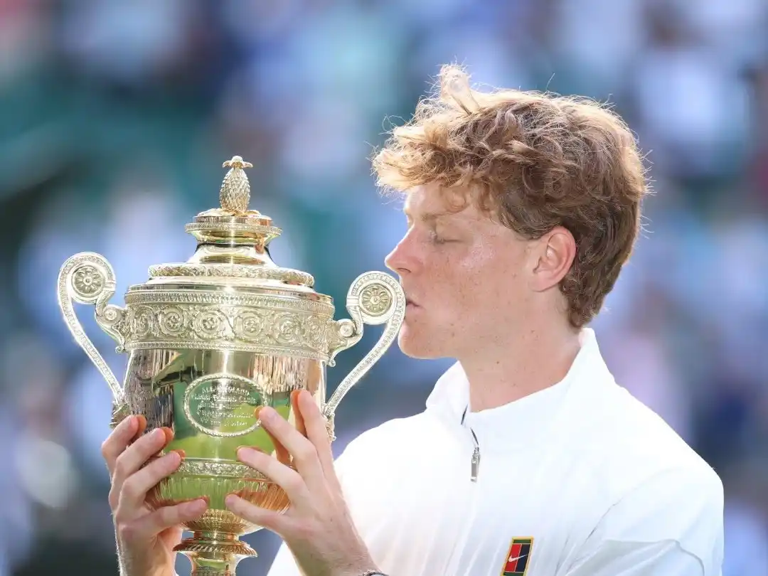 Sinner superó a Alcaraz en Londres.