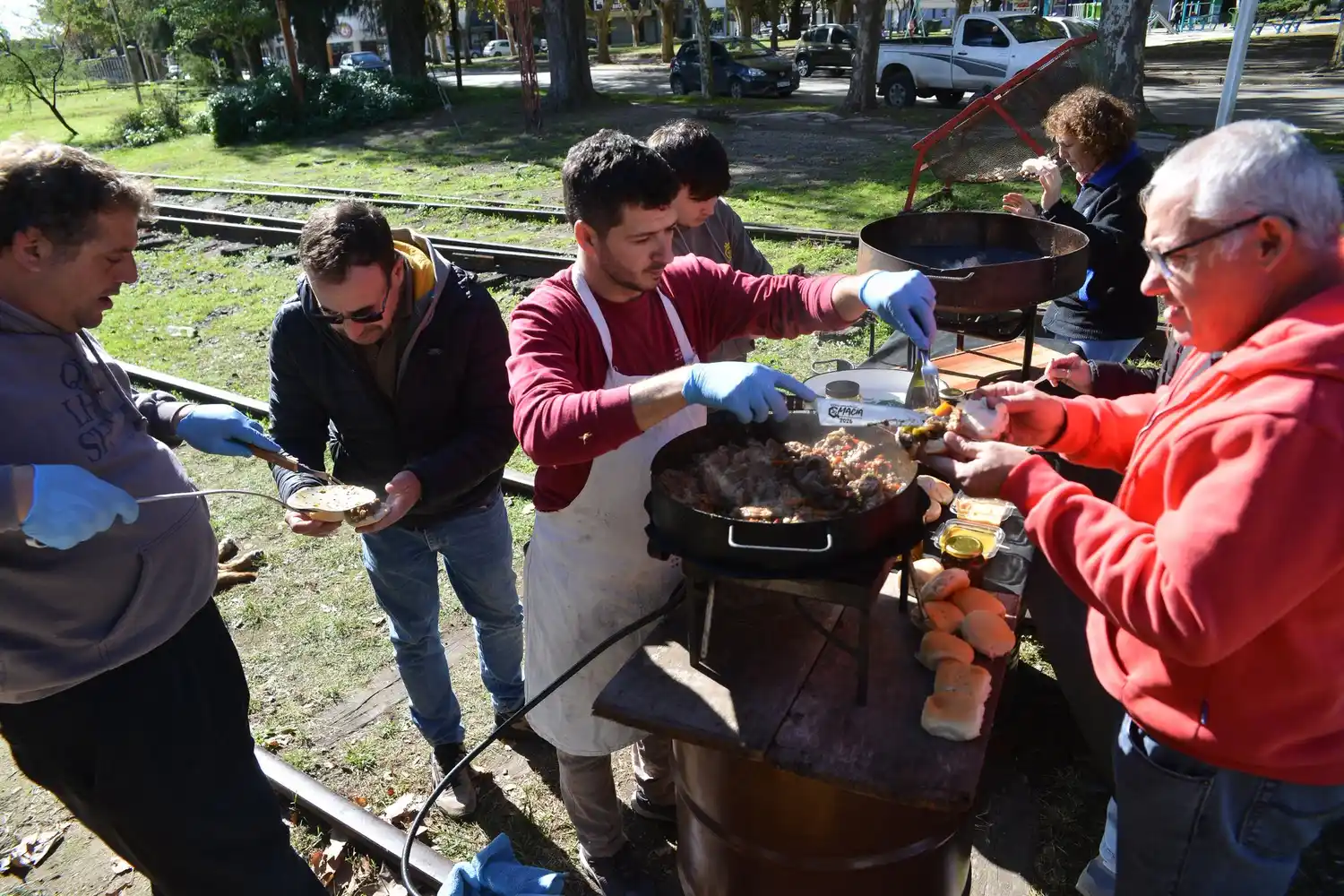 Semana de la Miel: apicultor de Chascomús destacó los beneficios del producto y pidió impulsar su consumo