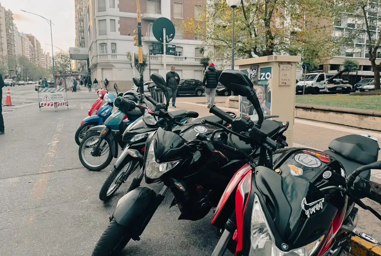 También detectaron tres licencias presuntamente apócrifas.