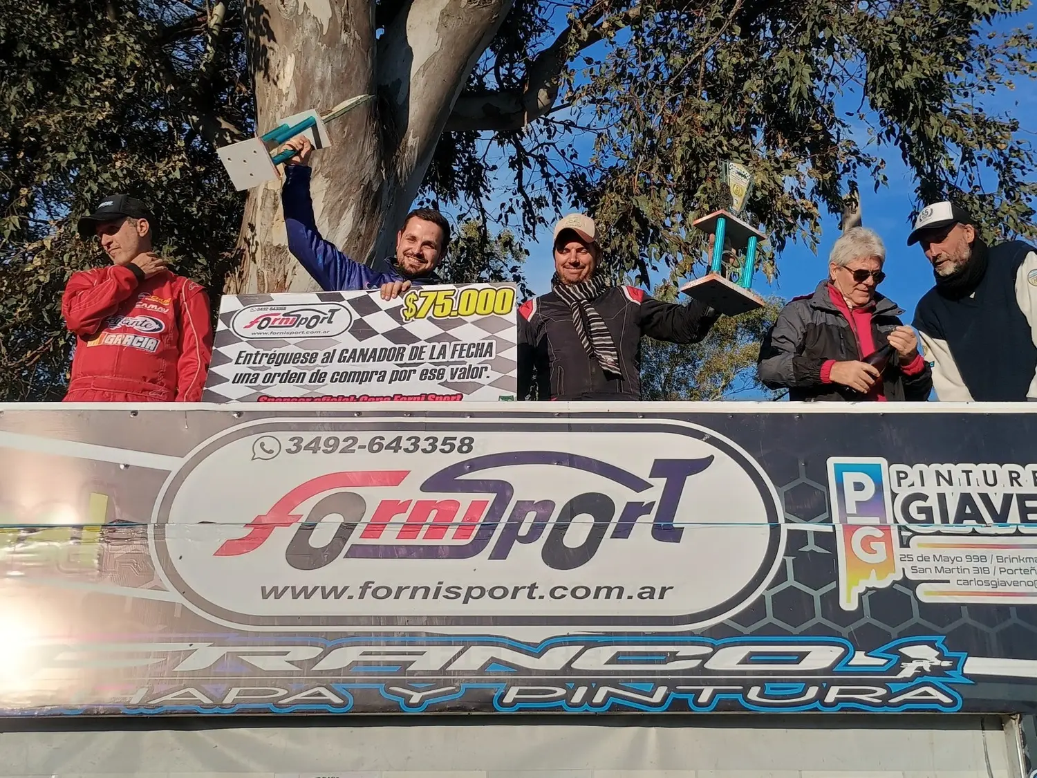El podio en Vila encabezado por Agustín Bonomo.Foto:Facebook:Asoc.Midgets del Litoral