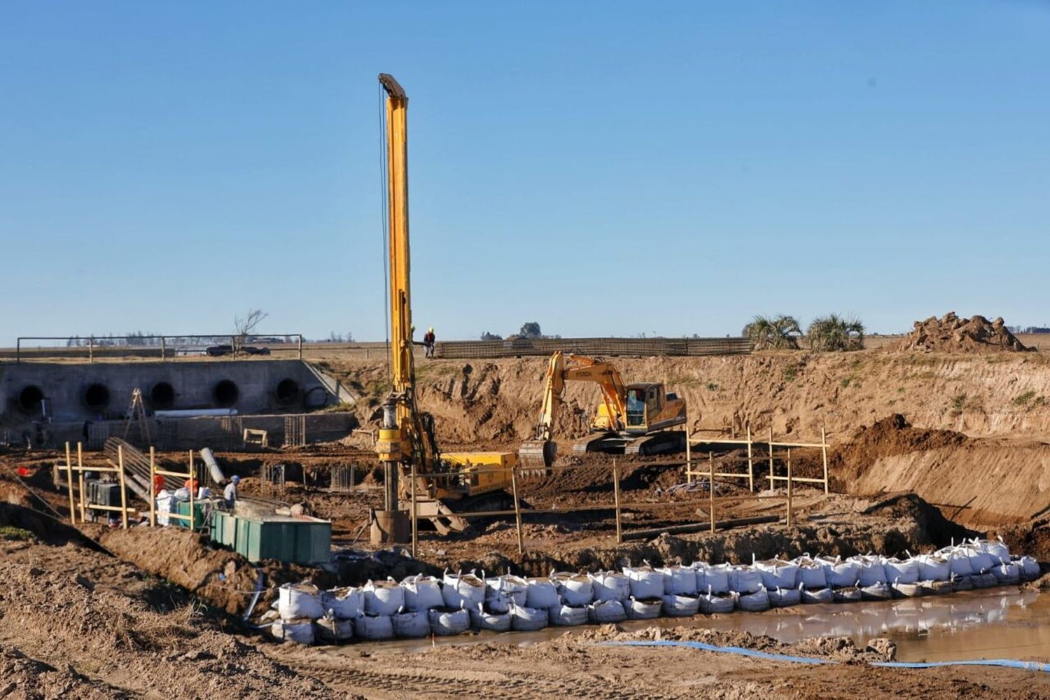 La provincia avanza con obras hídricas en el departamento General López