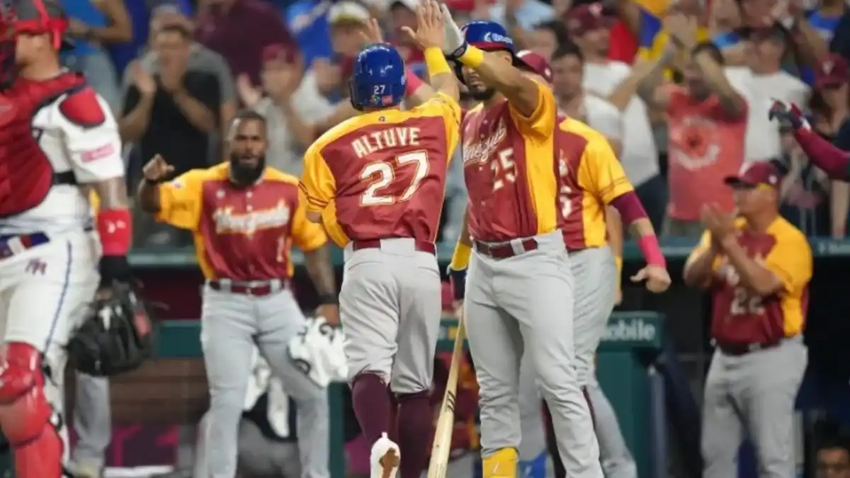 ¡INVICTA Y LÍDER! Venezuela también venció a Puerto Rico y toma la punta de su grupo en el Mundial de Béisbol