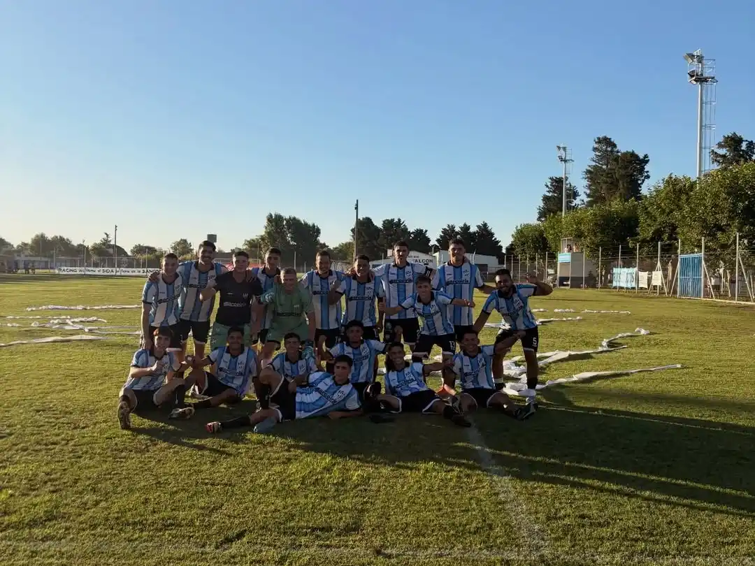 Unión Arroyo Seco derrotó a Racing y ambos se metieron en la siguiente etapa. Foto: Prensa Unión