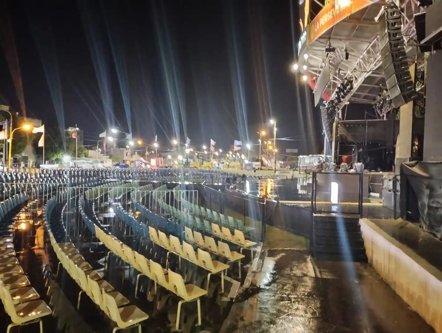 Lluvia en la Fiesta del Trigo: A las 21.30 anunciarán si continúa con normalidad