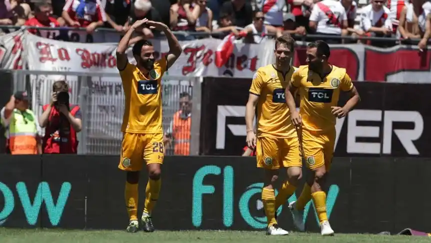 Rosario Central dio el golpe y venció a River en el Monumental