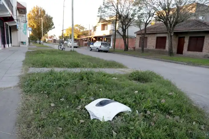 La esquina entre Jacarandá y Quintana, en chascomús, el lugar donde sufriò el accidente Kevin Martínez (15).
