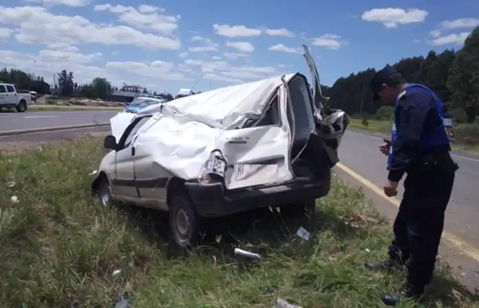 Una mujer fue internada tras un violento siniestro en Ruta 14