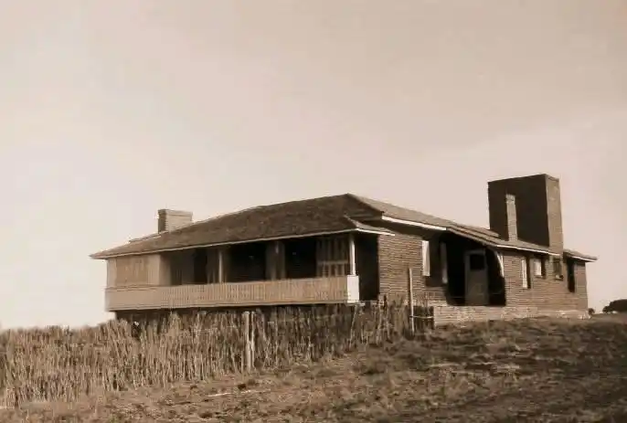 La Casa Museo Balcón de Los Santos es un espacio emblemático de Mar Chiquita.