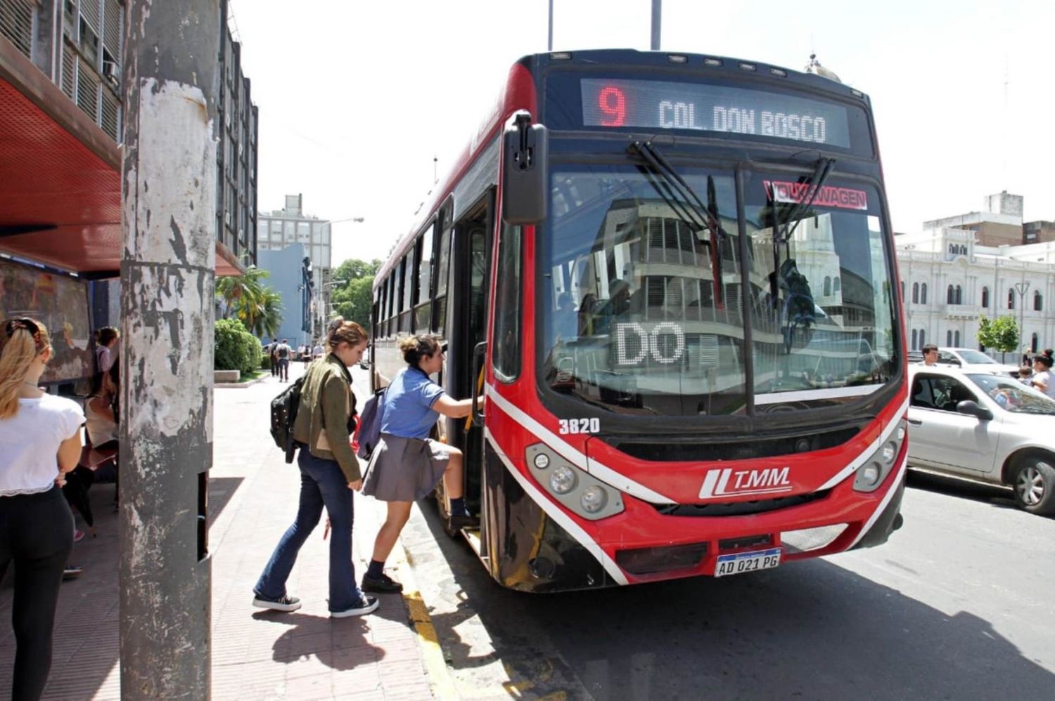 El gobierno provincial intervino para que se levante el paro de colectivos en Paraná