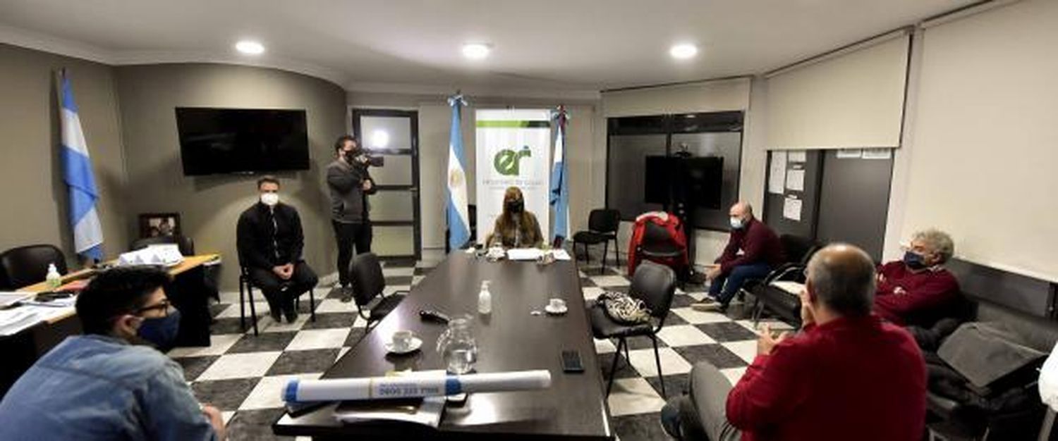Evalúan la evolución de los brotes calificados como "complejos" en Paraná y Gualeguaychú