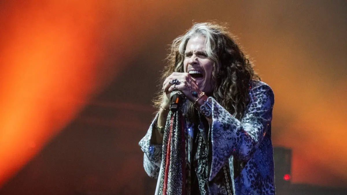 Demandan a Steven Tyler por agresión y abuso sexual