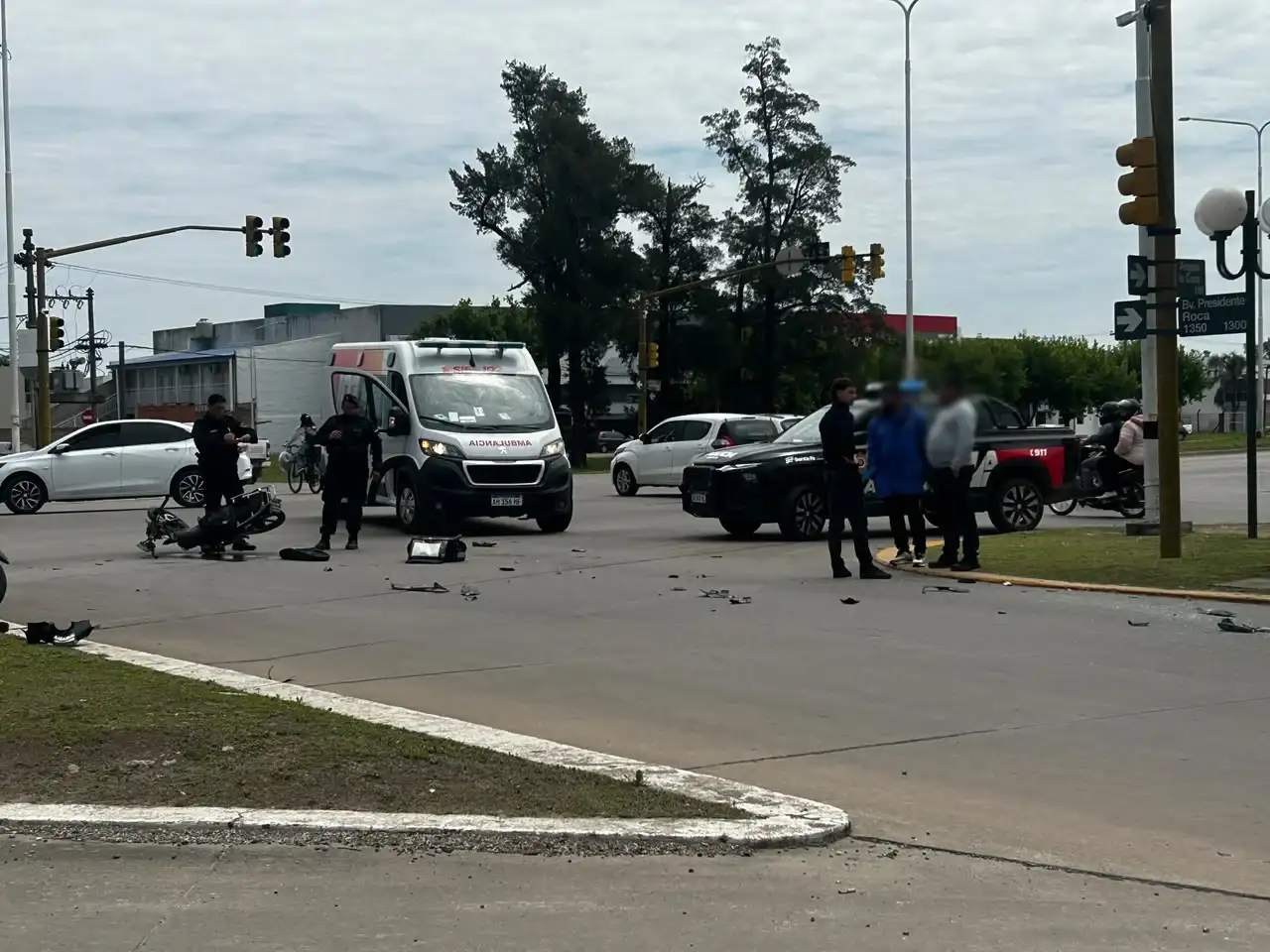Accidente de tránsito bv roca y av ángela de la casa - 4