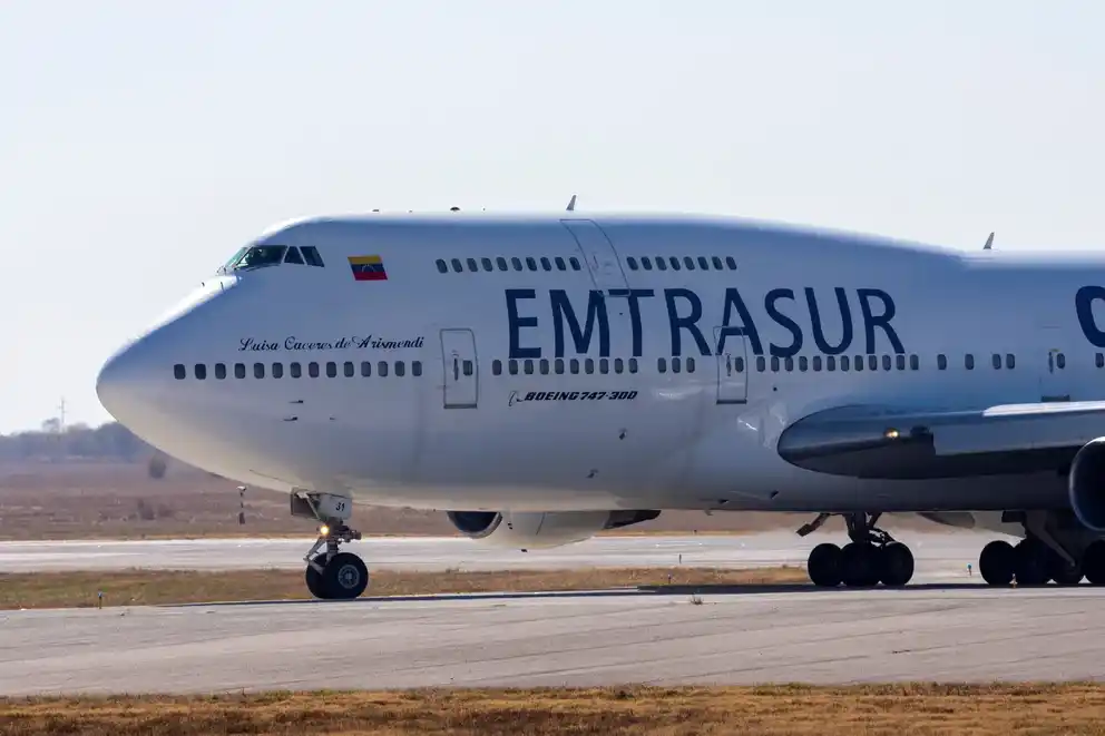 Las 24 preguntas clave para entender el caso del avión venezolano retenido en Ezeiza