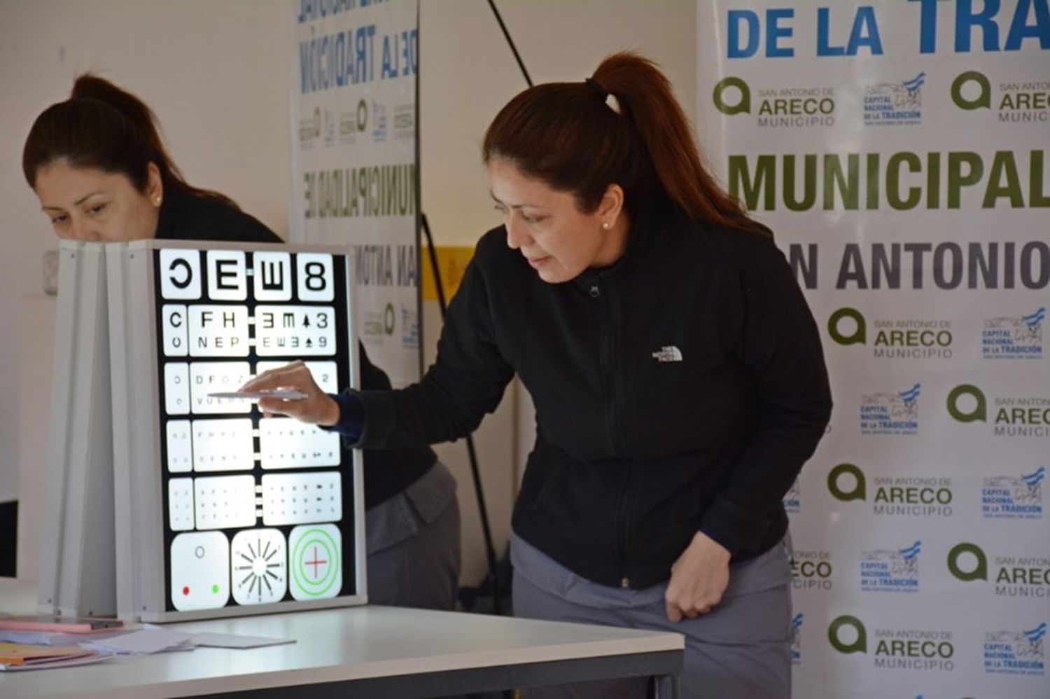 San Antonio de Areco: Anteojos gratis para los chicos