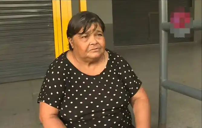 Sigue la falta de respeto a los pasajeros que registran la SUBE: En Morón, una jubilada pasó toda la noche haciendo fila