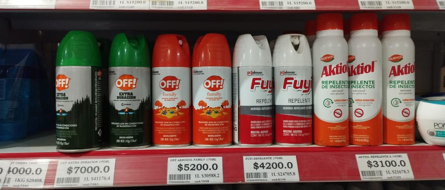Pican, pican los mosquitos ante la escasez de repelentes y sus altos precios