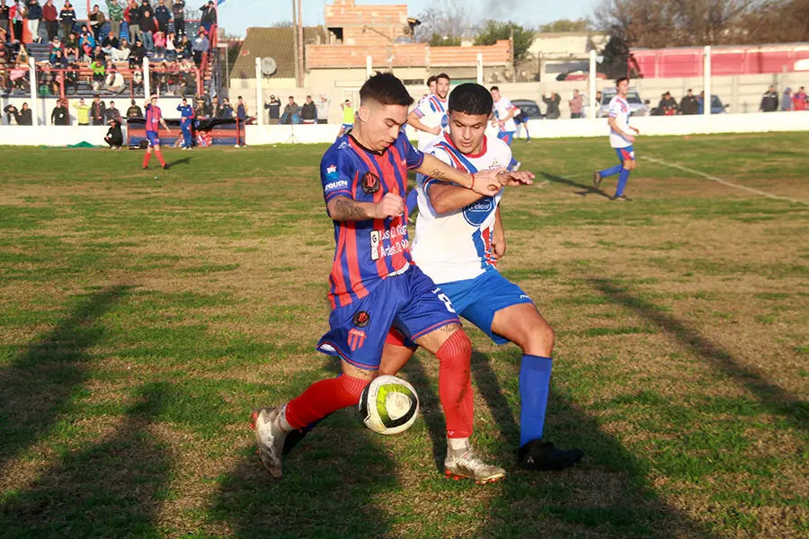 Del Valle se aleja cada vez más