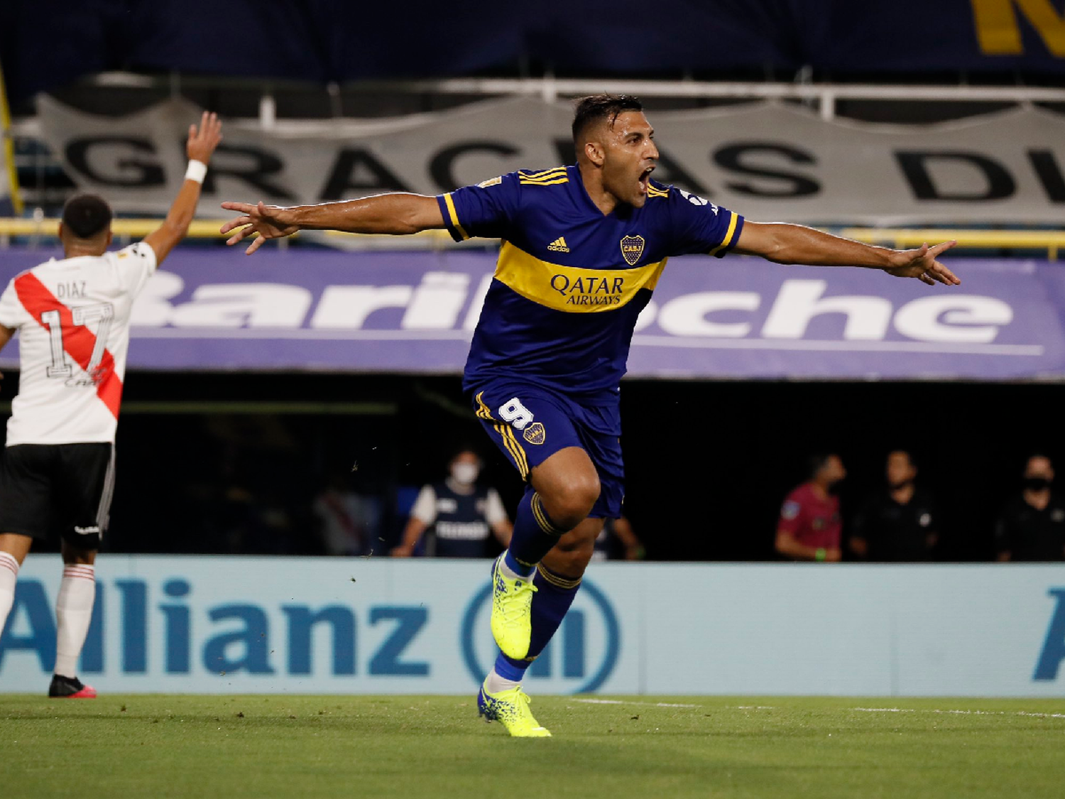 Boca, con suplentes, busca ser finalista