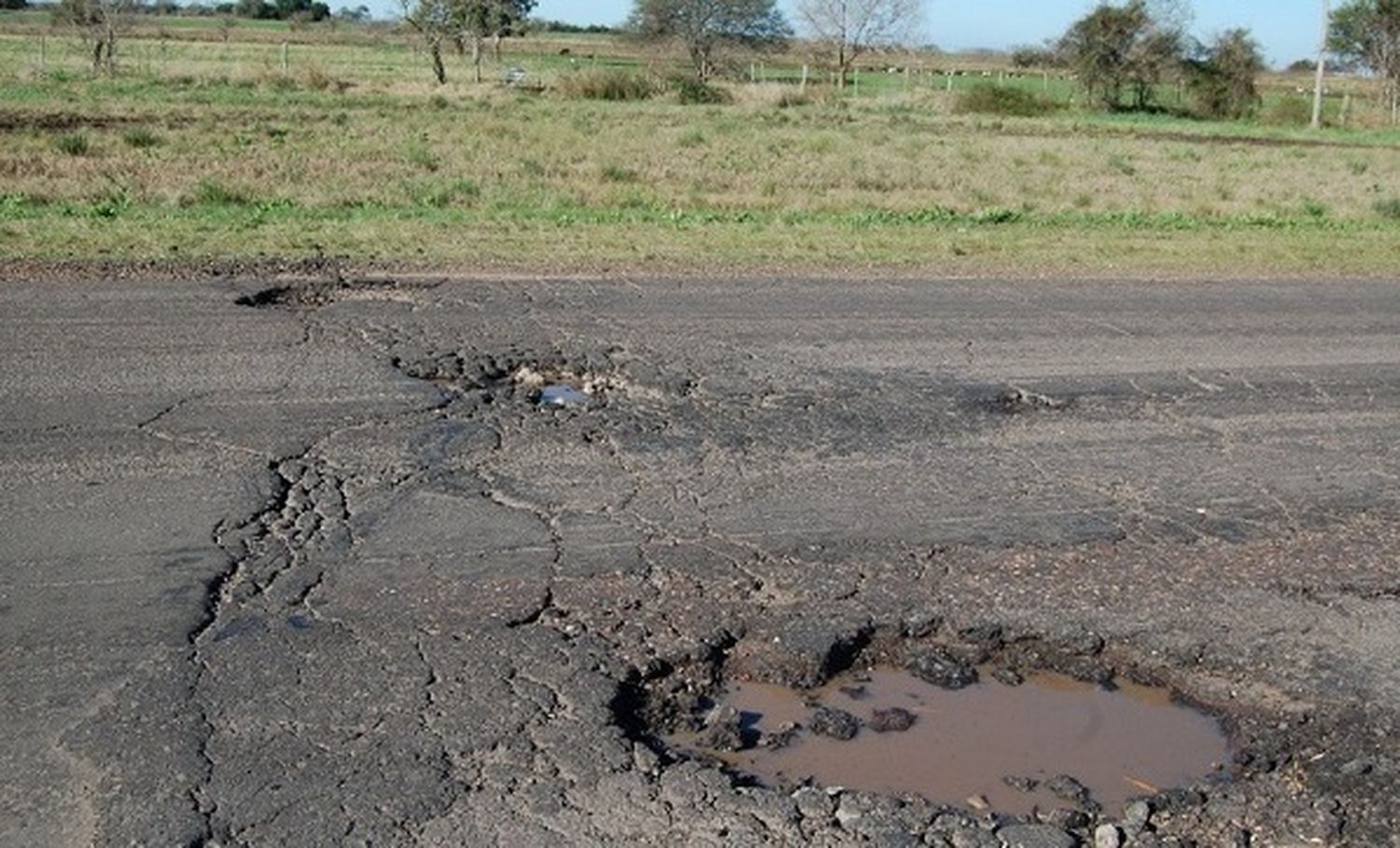 La Ruta 20 sigue esperando las prometidas soluciones
